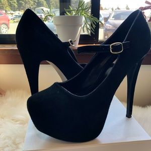 Steve Madden Black Mary Jane heels